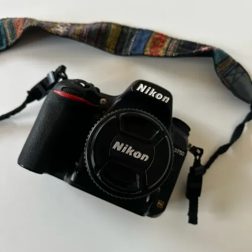 Nikon D750 + Lente 50mm f/1.4 à venda