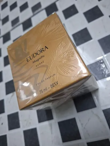 Perfume eudora magnific na caixa lacrado