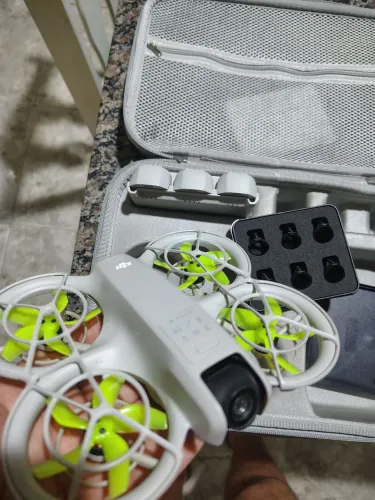 DJI NEO