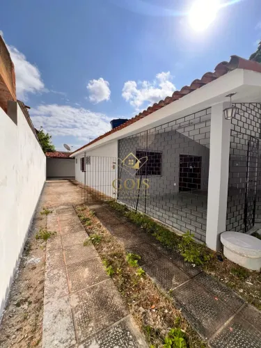 OPORTUNIDADE - Casa 3 quartos,1 suíte no Residecial Alphaville