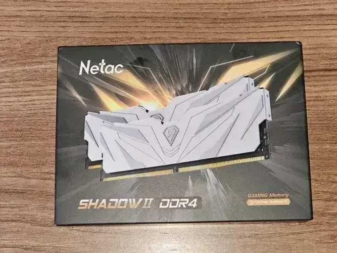 Memória Ram Netac Shadow II DDR4 3200 MHz (8GB x 2) | 16-20-20-40 1.35V (Brancas)