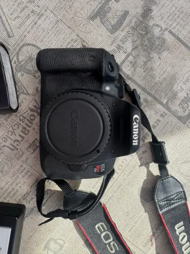 Vendo câmera fotográfica T5i