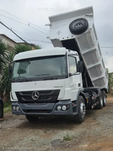 M.Benz Atego 2426 6x2 caçamba / Mercedes Benz 2426