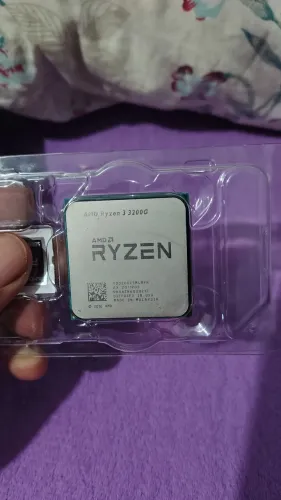 Processador Ryzen 3 3200g com placa de vídeo RX580