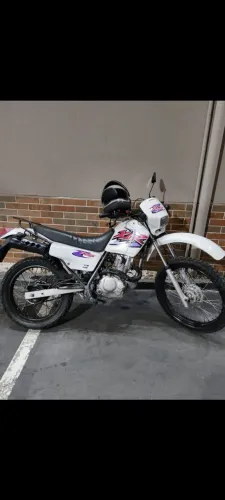 Vendo xlr 125 ano 2000 $7000