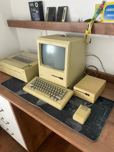 Apple Macintosh 1984