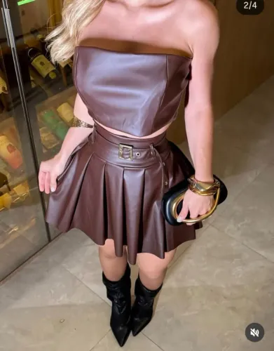 Conjunto de courinho preto e marron ?