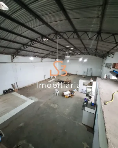 Barracão Comercial para Locação em Uberlândia-MG, Bairro Tibery - 450m² de Área!