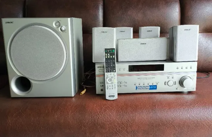 Home Theater Sony STR-K760P (MODELO CLÁSSICO)completo c/ todos ítens originais e manual.