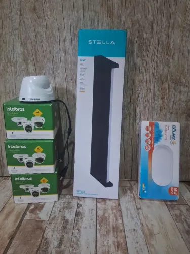 Câmeras e arandelas ( vendo ou troco) valor a negociar!