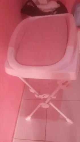 Trocador e suporte de banheira