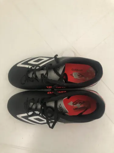 Chuteira Umbro