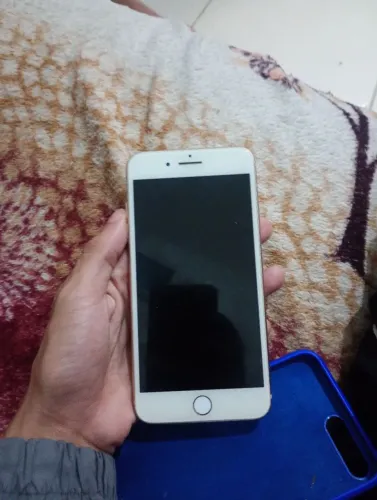 Vendo iPhone 8plus para manutenção 