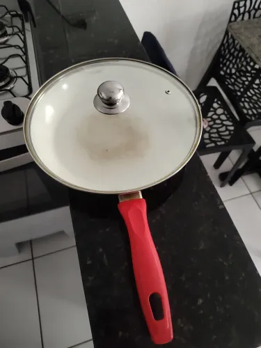 Frigideira Grande com Tampa de vidro. Entrego.