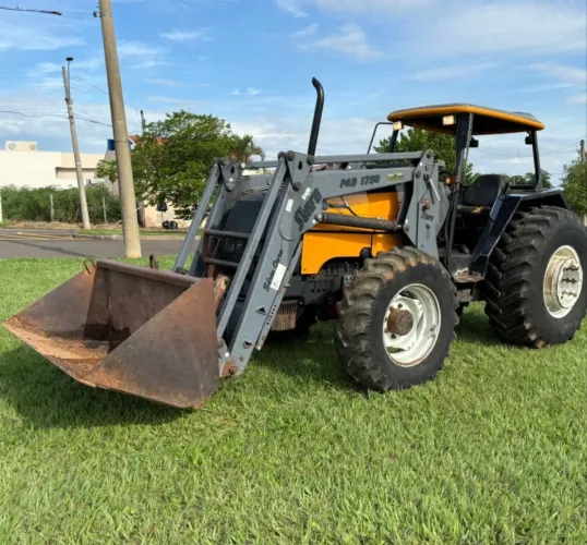 Trator Valtra BM110 + Conjunto frontal - Parcele 