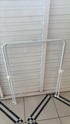 Banheiro com apoiador