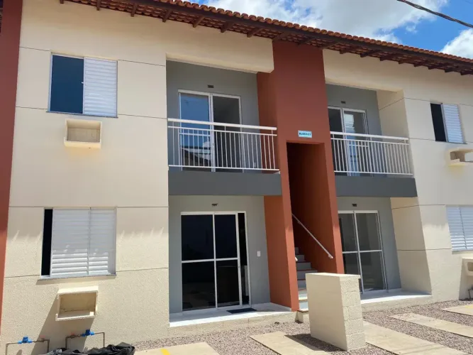 Casa de condomínio sobrado para venda com 51 metros quadrados com 2 quartos em Coqueiro -