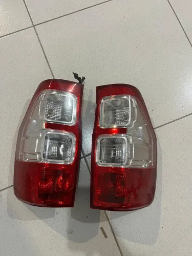 PAR DE LANTERNAS ORIGINAIS RANGER 2012 A 2022 - IMPECÁVEIS!