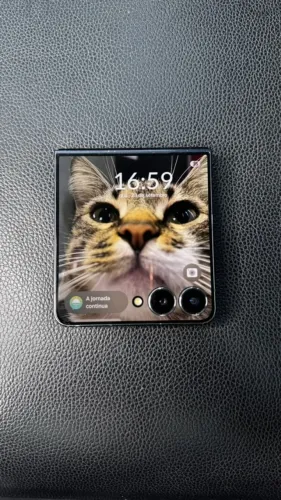 Samsung Galaxy Z Flip7
