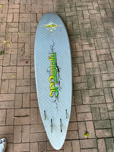 Prancha de windsurf custom Quatro Kauli Seadi