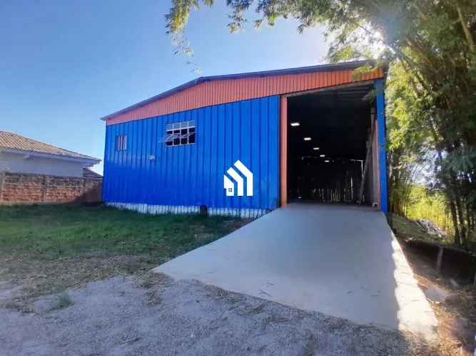 GALPÃO AMPLO PARA LOCAÇÃO - 2.400m² em Itajaí