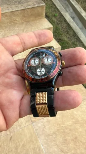 SWATCH PRETO PIQUENO
