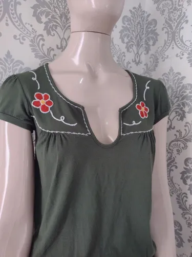 Linda blusa bordada