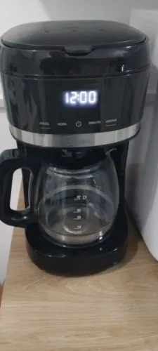 Cafeteira elétrica com programação 