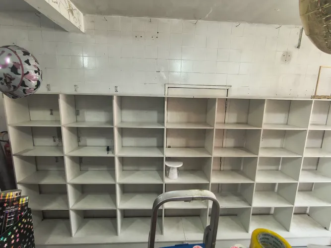 Prateleiras de loja 100% MDF