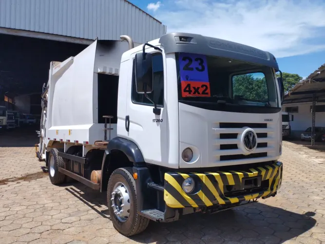 Volkswagen 17.260 17-260 E Constel. 4x2 2p (diesel) (E5) 2022/2023 Vamos Seminovos Goiania