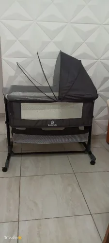 Berço portátil semi novo