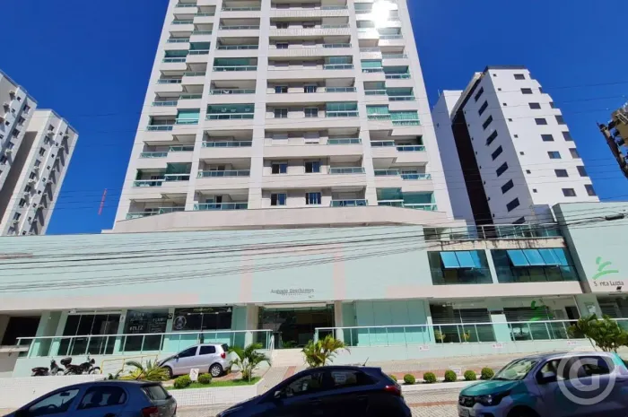 Apartamento amplo com conforto e praticidade no Estreito
