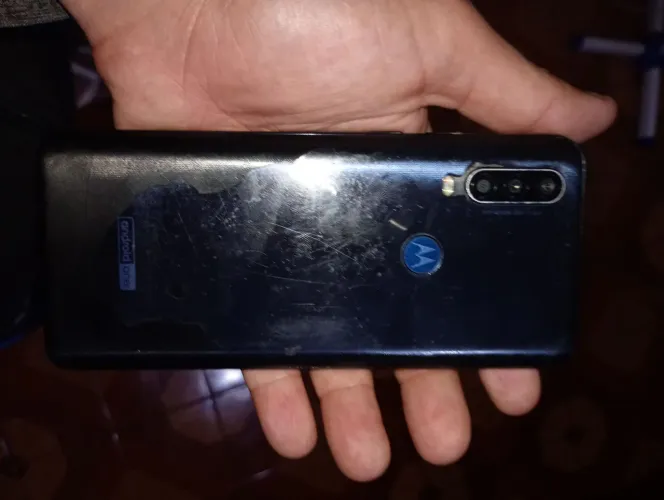 Motorola one action tela trincada 