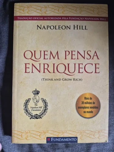 Livro Quem Pensa Enriquece de Napoleon Hill