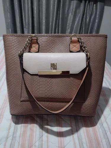 Bolsa RAFITHY em ótimo estado 
