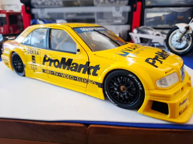 Miniatura Mercedes C-Class DTM- UT-1:18!!!