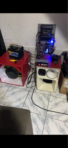 Vendo som automotivo 