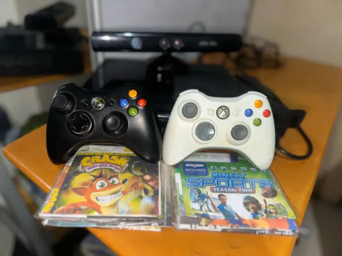 Xbox 360 Desbloqueado 128GB + Kinect + 2 Controles Originais + 24+ Jogos