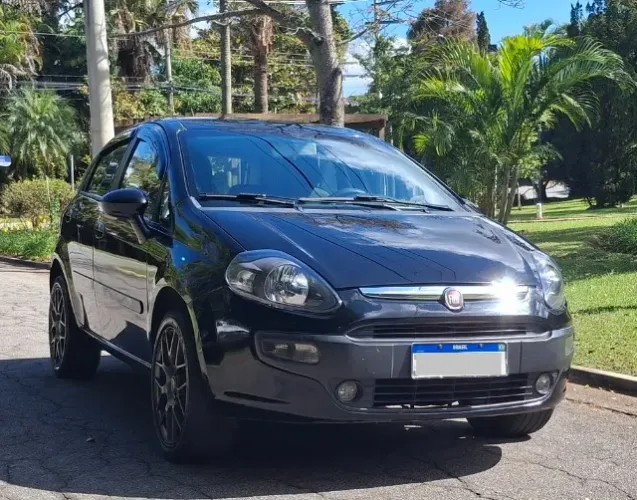 Fiat Punto Attractive 1.4 Fire Flex 8V 5P 2015