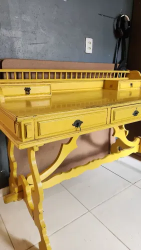 mesa/escrivaninha