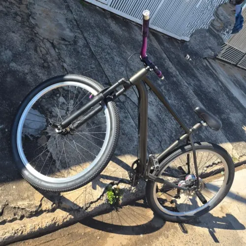 Bicicleta aro 29 estado de novo, tudo novo em ótimo estado.