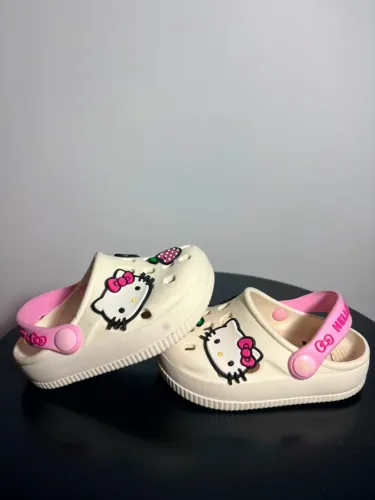 Hello Kitty Crocs Infantil Fem.