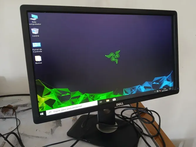 Monitor Dell 24POL Tela de Led Seminovo função Vertical e Horizontall