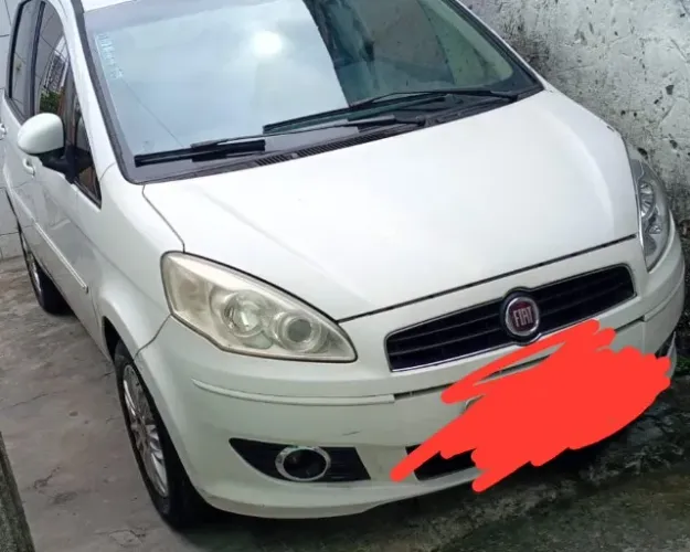Fiat Idea Attractive 1.4 Fire Flex 8V 5P 2013