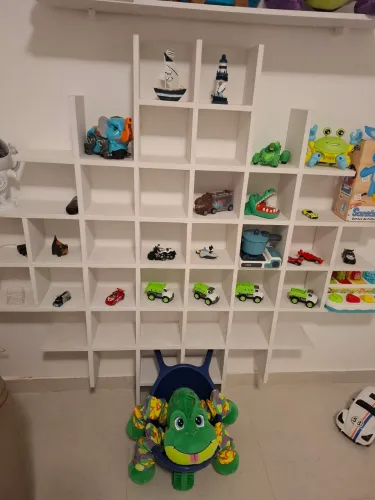 Prateleiras para quarto de bebê