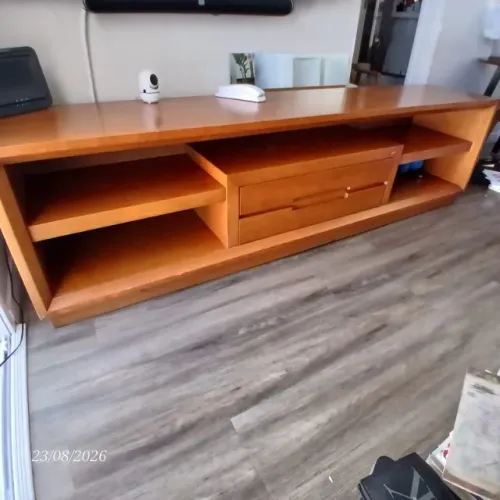 Rack para TV de Até 85" em Madeira (2,20m x 0,45m x 0,60m) - Vila Pirituba