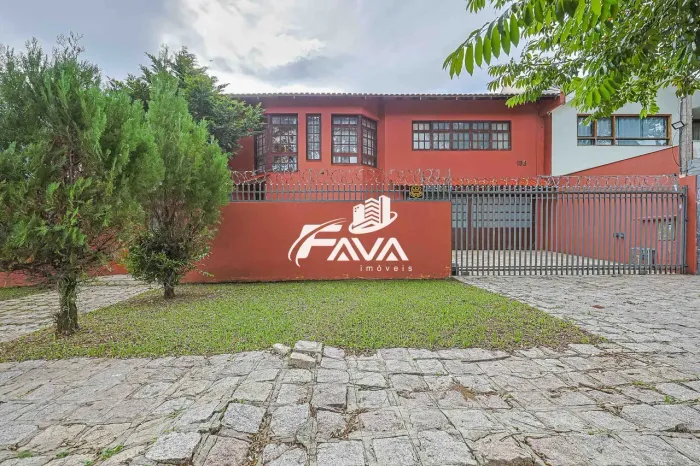 Casa com 4 quartos sendo 2 suítes e 2 demi, 4 vagas de garagem, Jardim Social, Curitiba/PR