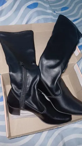 Bota com salto bloco 
