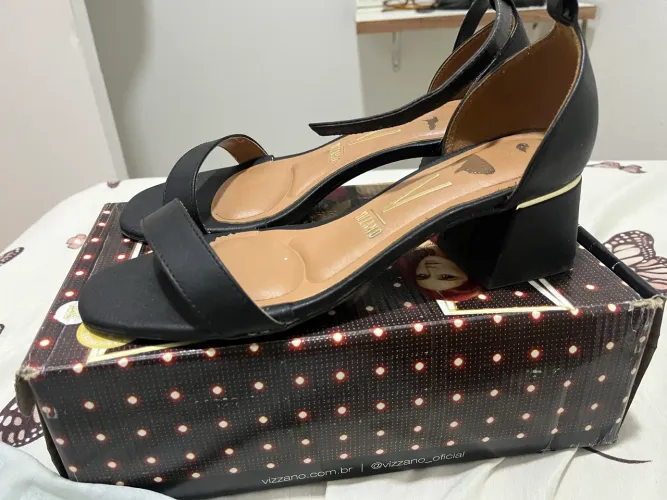 Sandália salto baixo vizano