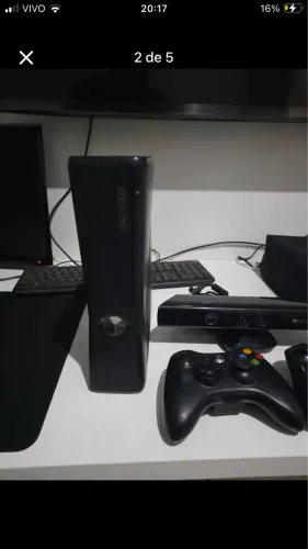 Xbox 360 Slim Desbloqueado com Xproid + Kinect + 2 Controles + 25 Jogos no HD
